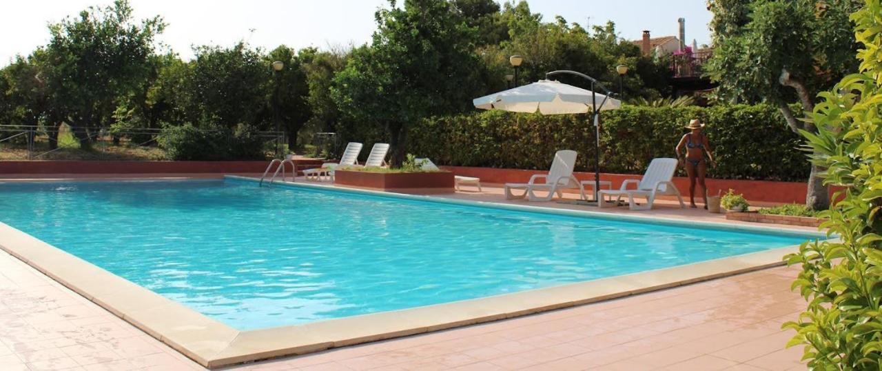 Il Casale Il Sole E La Margherita كامبوفيليتْشّي دي روتْشّي المظهر الخارجي الصورة